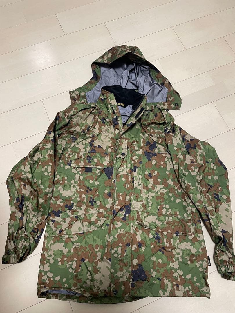 AK DEVA GORE-TEX 迷彩フード付きジャケット