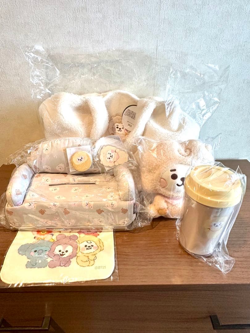 【未使用に近い】BTS BT21 HappyBag 2024 RJ