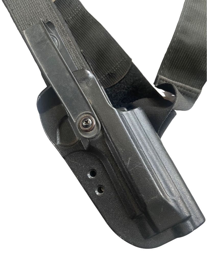 米軍ベレッタ拳銃用レッグホルスター