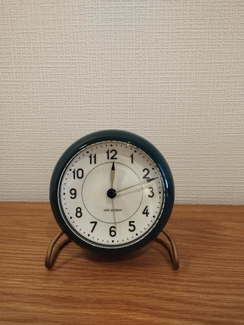 アルネヤコブセン　置時計