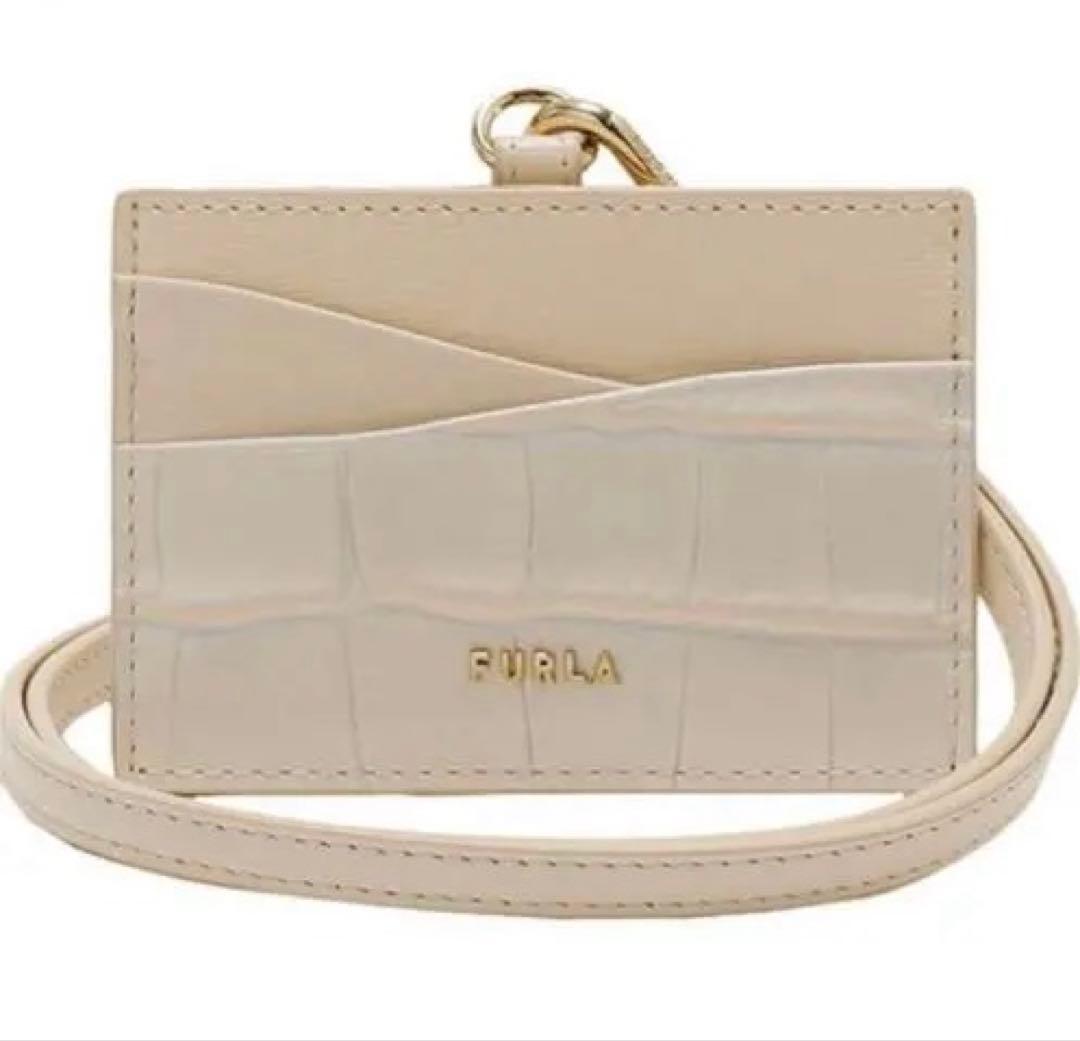 新品未使用⭐︎FURLA IDカードホルダー／社員証ケース