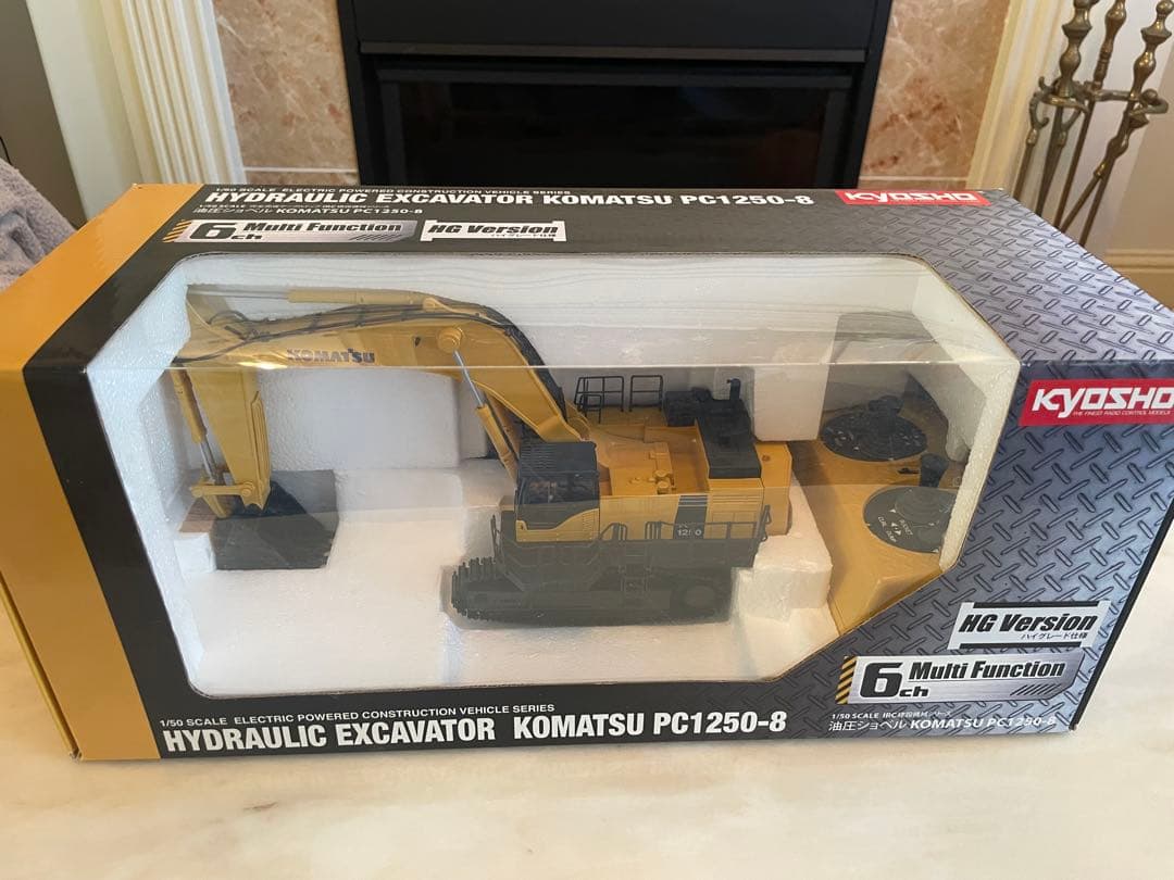 KYOSHO KOMATSU PC1250-8 油圧ショベル