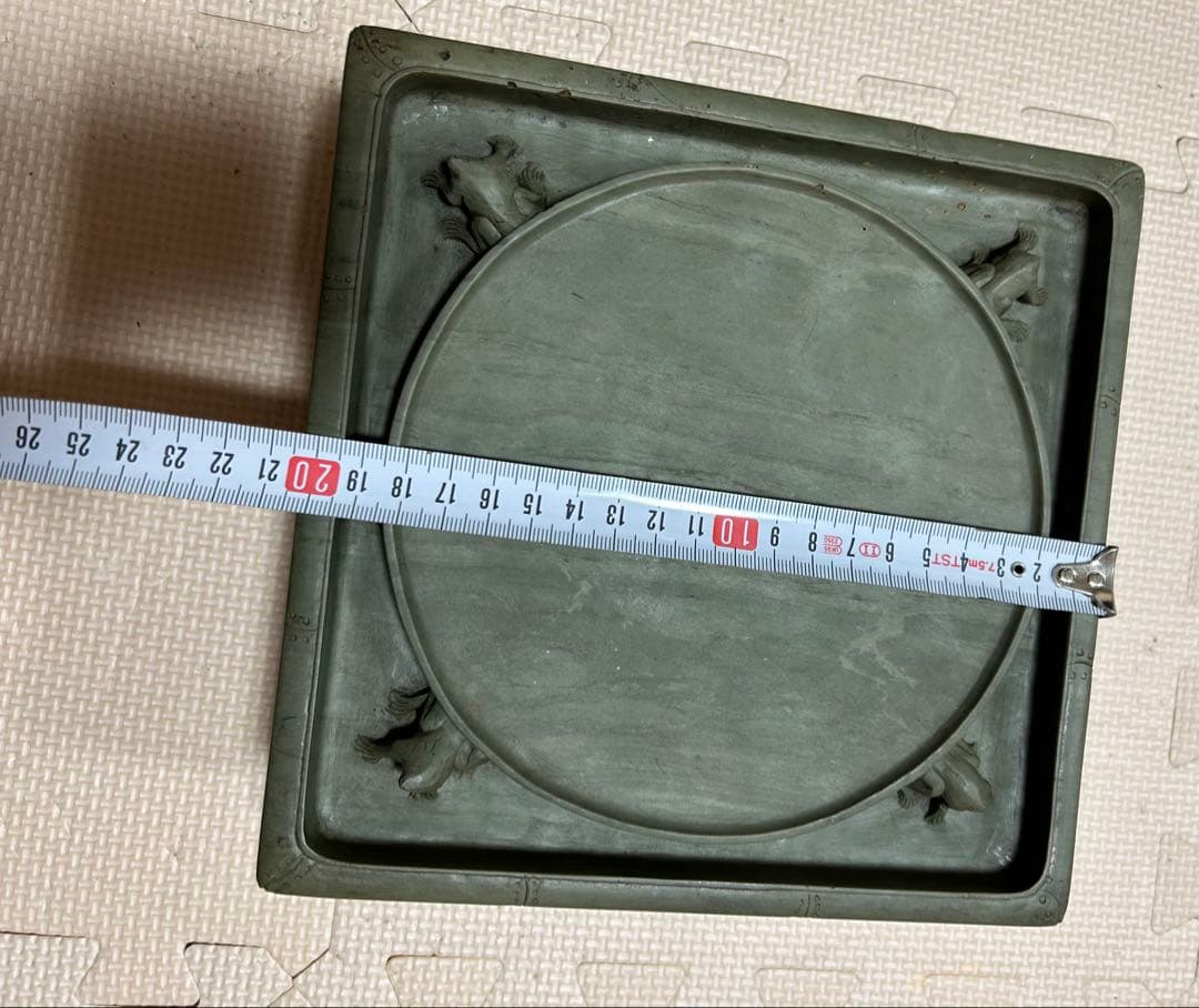 [極上品] 中国 古硯　清時代【費丹旭】在銘/緑端渓硯　蛙図　細密彫刻　書道具