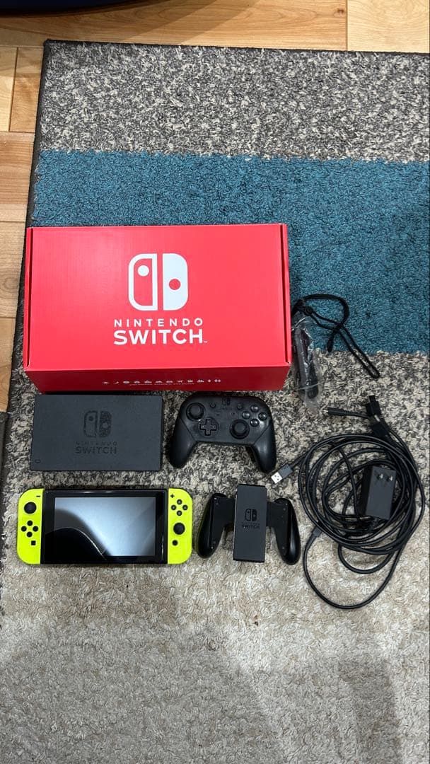 Nintendo Switch 本体 イエロー/ブラック プロコン付き