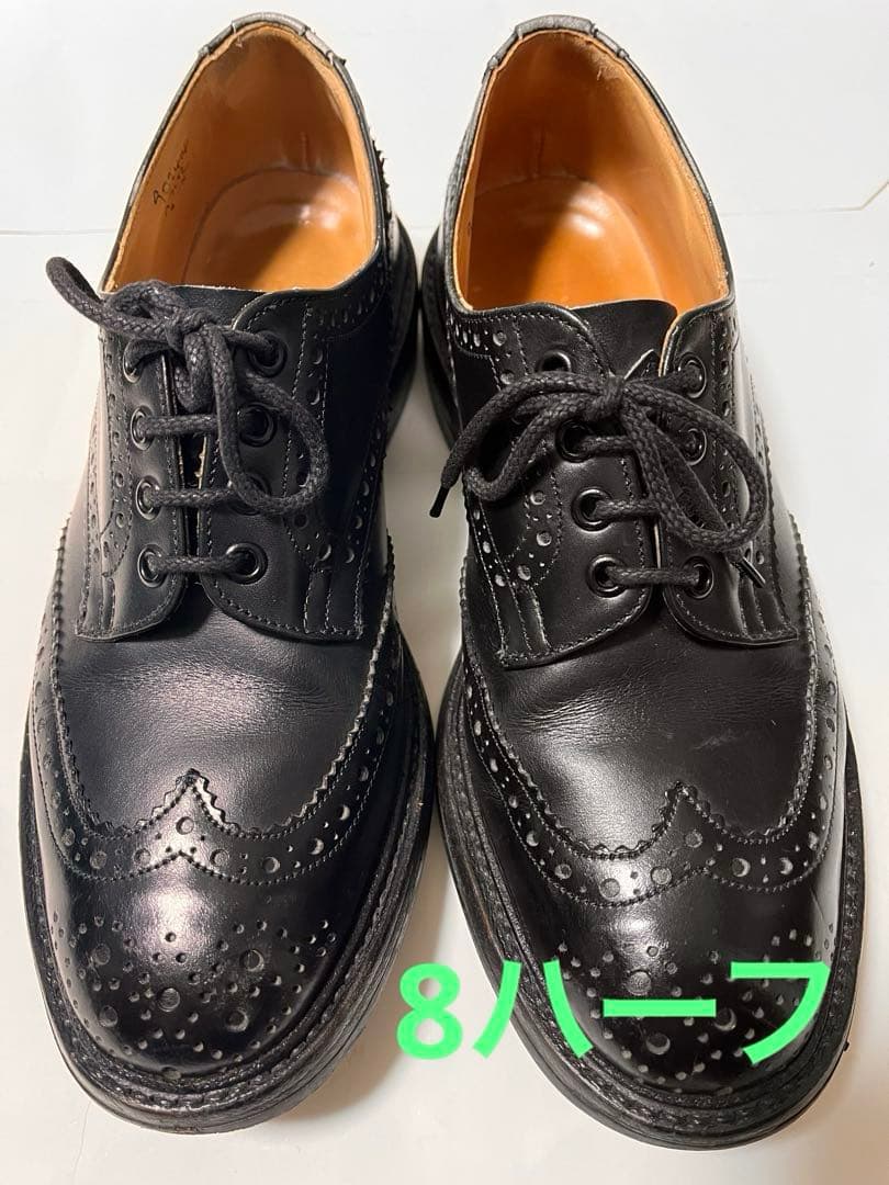 トリッカーズ　バートン　黒　8ハーフ