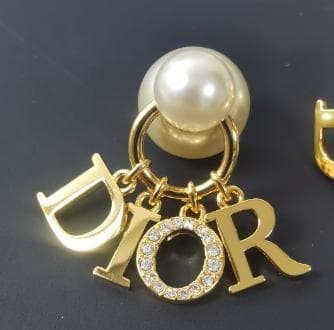 極美品 【Dior】 ロゴ ピアス