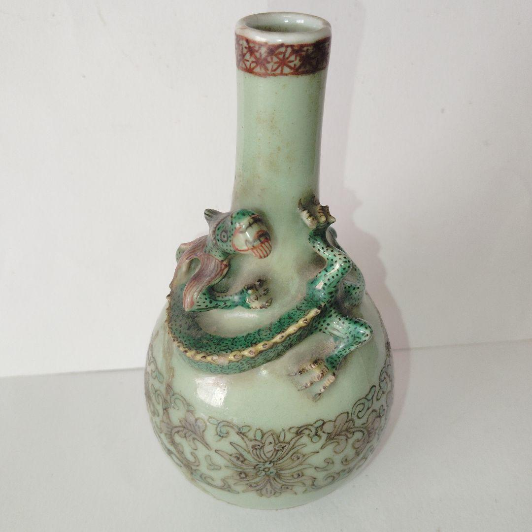 青磁の花瓶、一輪挿し　骨董