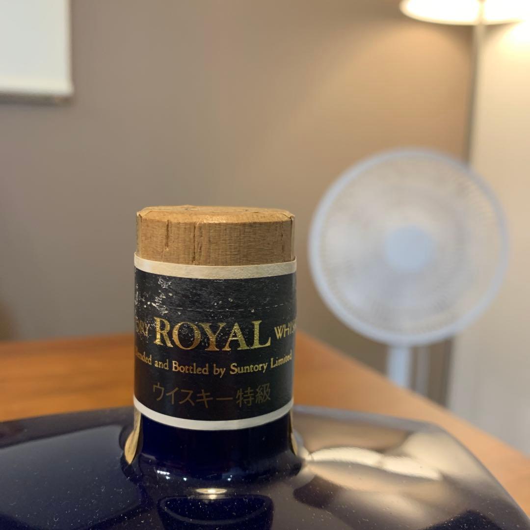 サントリーウイスキー　ローヤル　医療センター竣工記念ボトル　陶器　未開封
