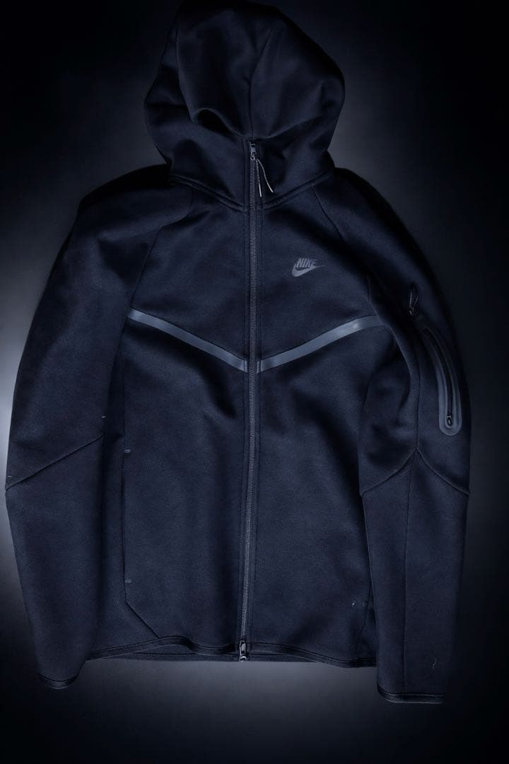 Nike 現行　テックフリース ブラック　Sサイズ