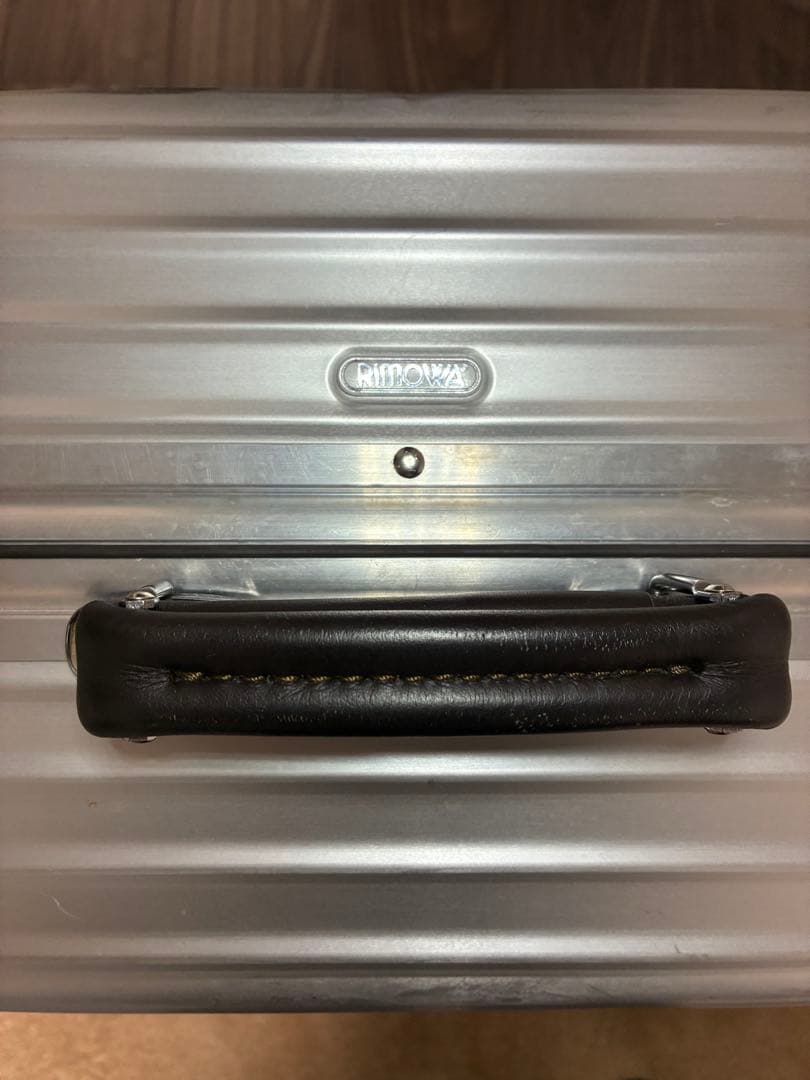 リモワ　クラシックフライト974.70 78ℓキャリーケース TSAロック付き