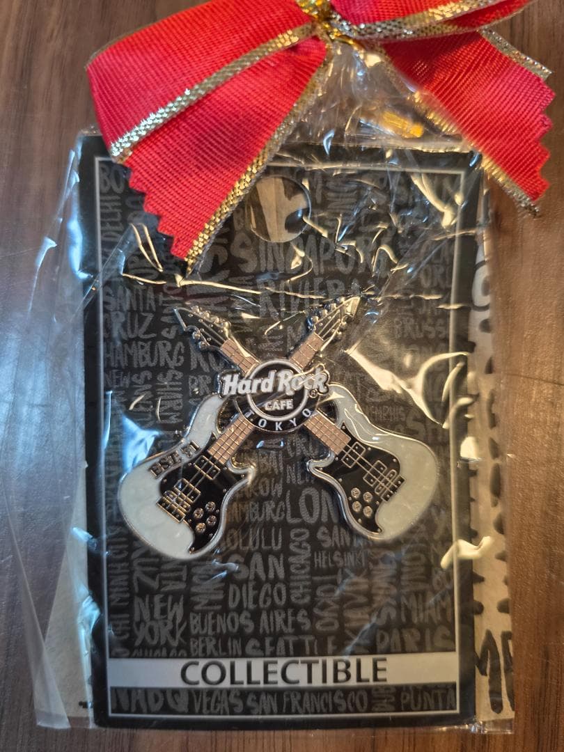 ハードロックカフェ Tokyo マーブルクロスギターピン