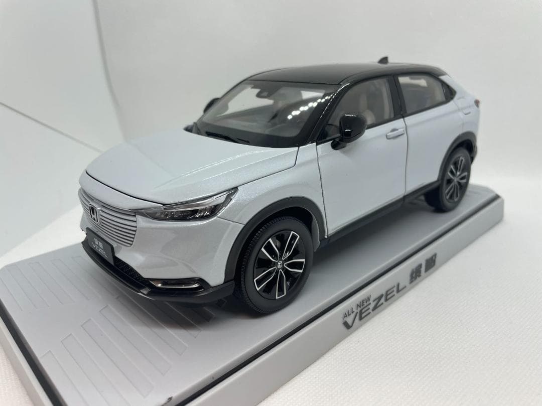 600-015 1/18 ホンダ ヴェゼル ALL NEW ホワイト