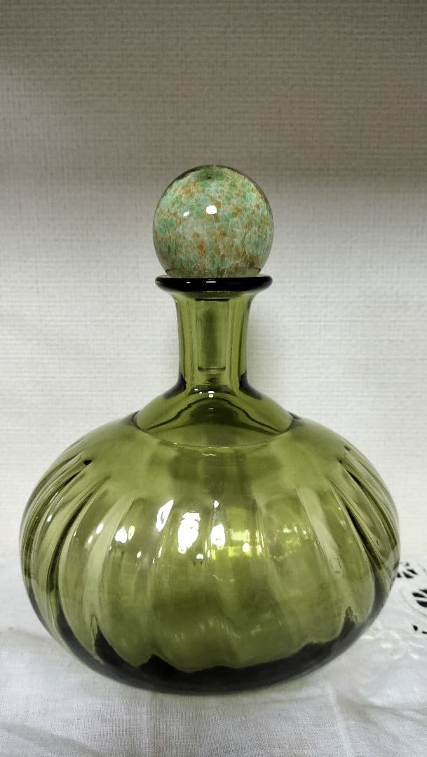 津軽びいどろ　オリーブグリーン デキャンタ