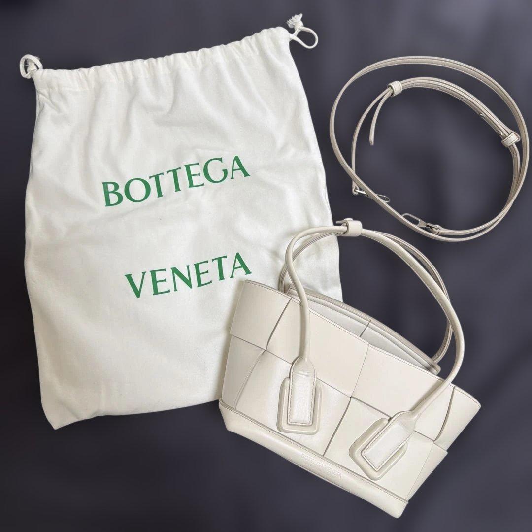 ボッテガヴェネタ　ミニ ザ アルコ