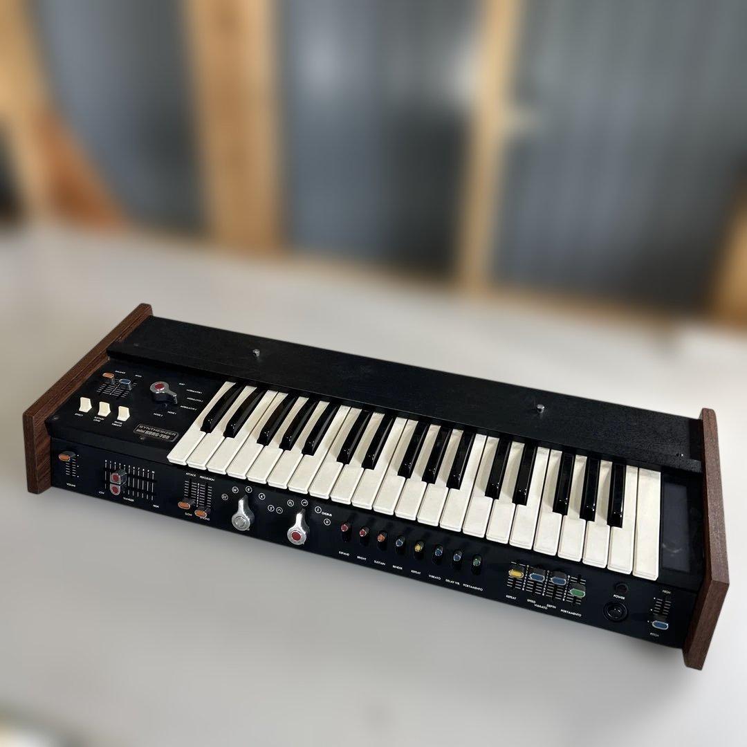 mini KORG-700S アナログシンセサイザー