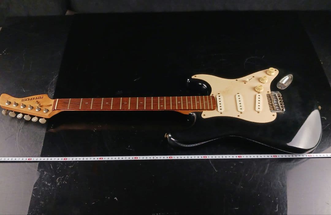 Y2981-17 FERNANDES フェルナンデス エレキギター