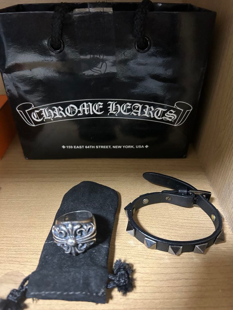 傷有クロムハーツキーパーリング＆おまけバレンティノ