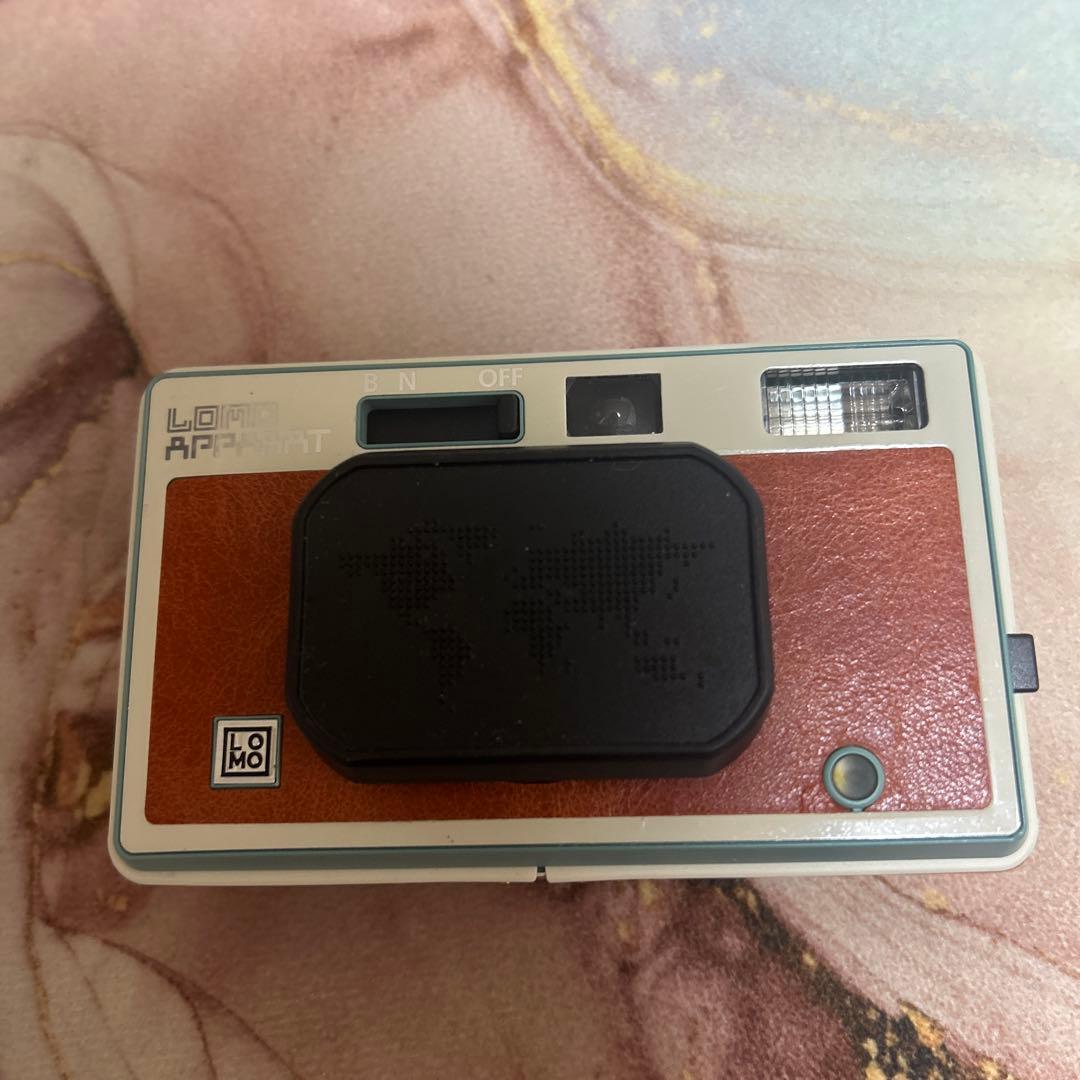 Lomography フィルムカメラ（保証書付き、電池・フィルムなし）