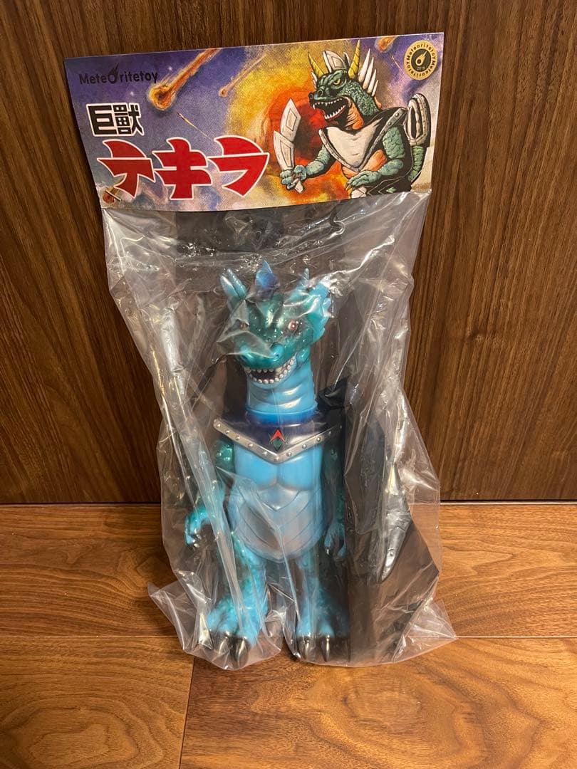 【新品未開封】メテオライトトイ　巨獣テキラ　ミニおもちゃ付き