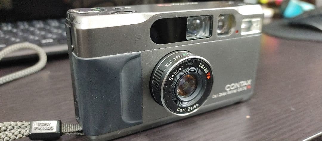 CONTAX T2 　チタンコンパクトフィルムカメラ