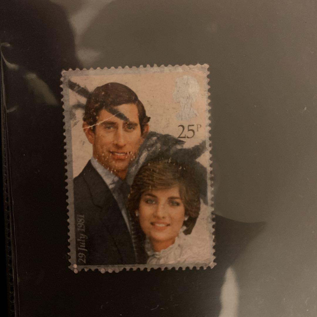 チャールズ皇太子　ダイアナ姫　切手