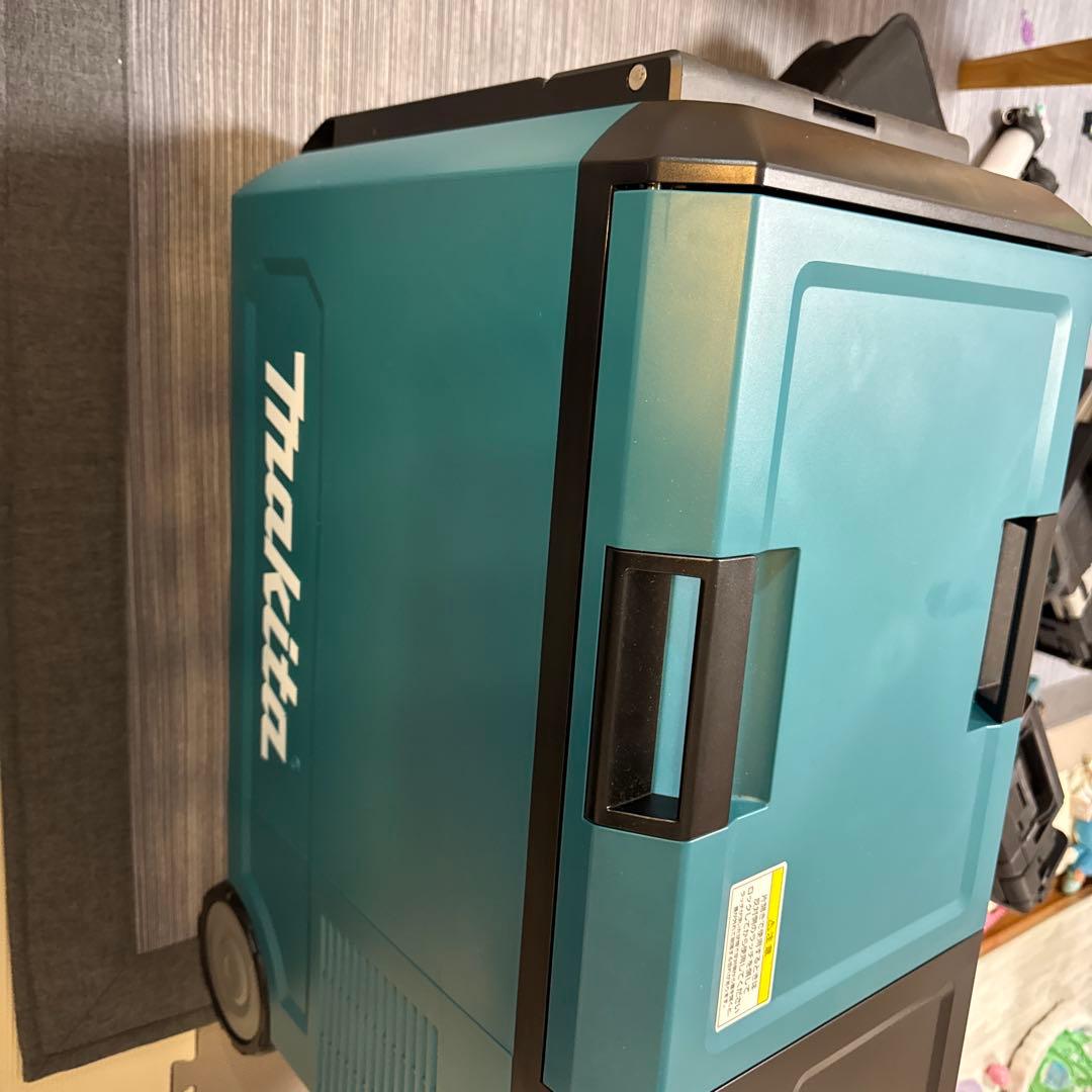 Makita cw004g 冷温庫 マキタ　クーラー　29L