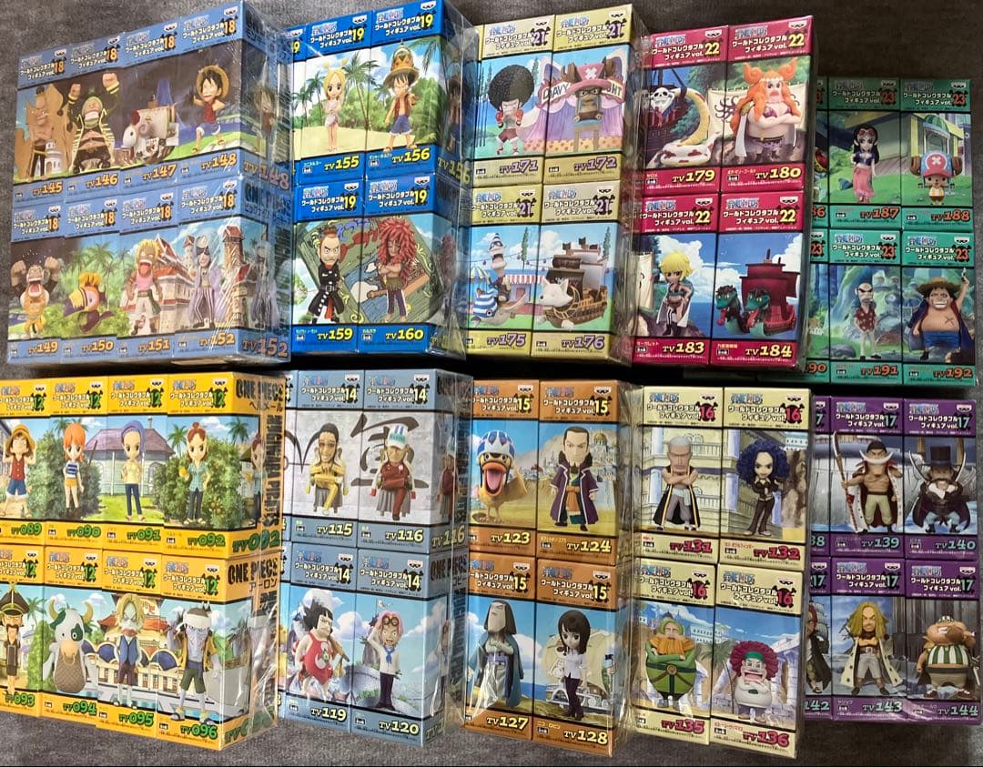 【新品未開封】ワンピースワールドコレクタブルフィギュア まとめて80体