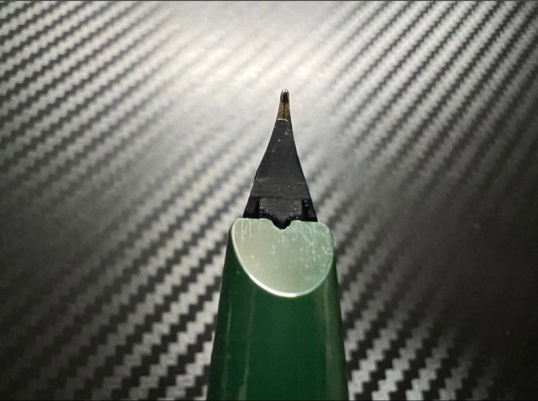 極美品 モンブラン ジェネレーション 万年筆 オリーブグリーン F 細字