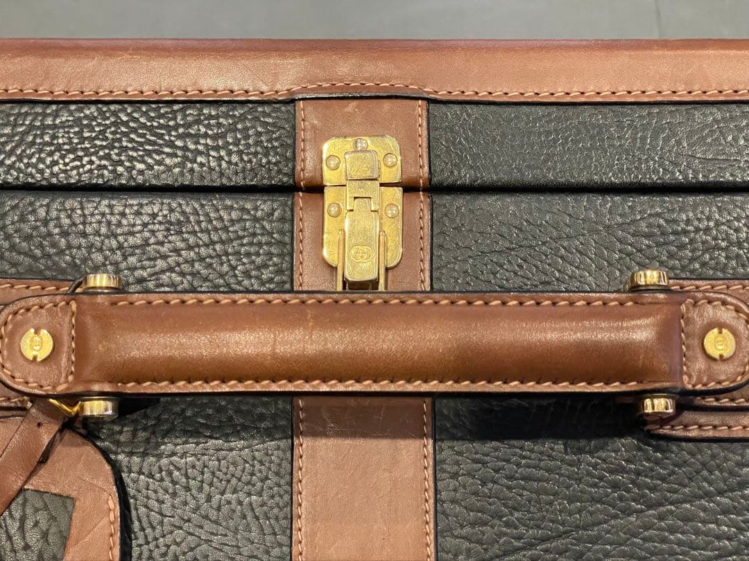 ゆ*み様 GUCCI グッチ レザー アタッシュケース ビジネスバッグ ブリーフ