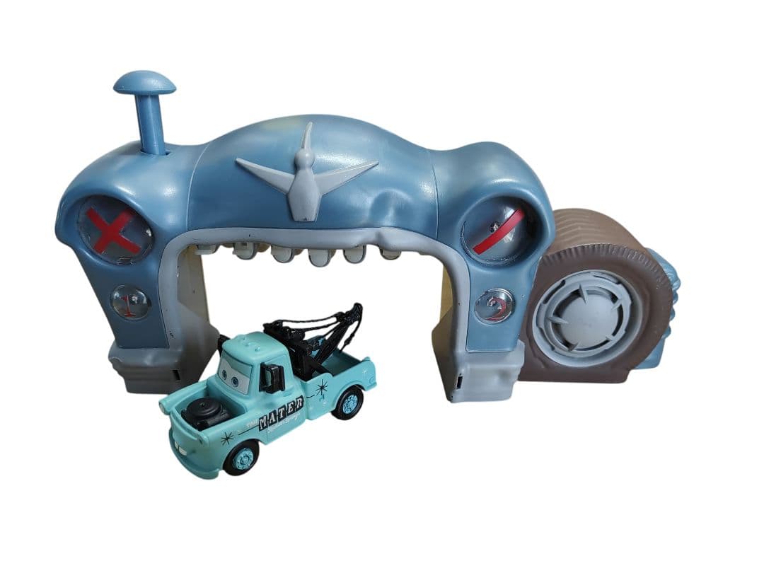 激レア　カーズ　Mater's Rollin' Bowlin　メーター　ミニカー