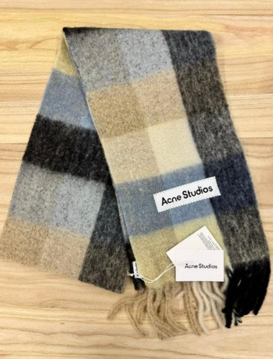 未使用 Acne Studios チェック柄マフラー