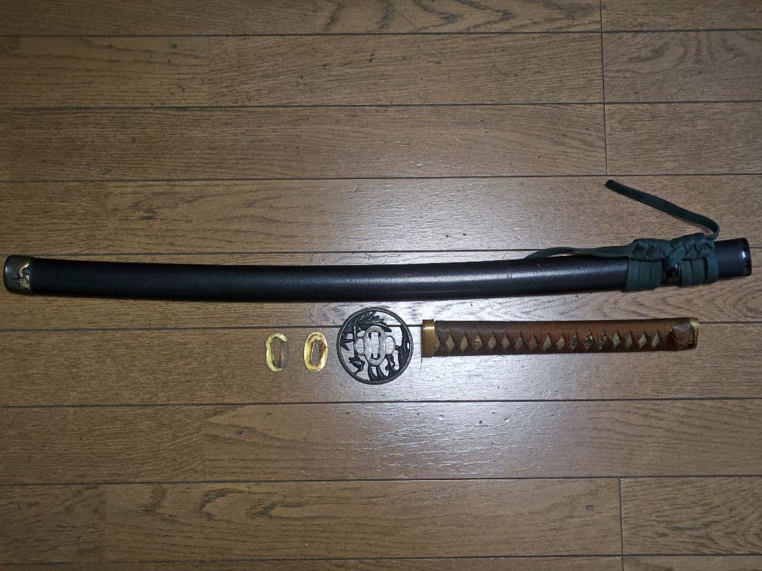 江戸期　打刀拵 黒鞘 茶色柄、鐔、金着切羽、鐺