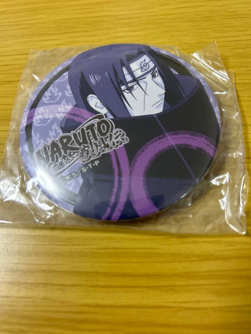 ナルト NARUTO うちはイタチ 缶バッジ 文教堂　アニメガ　限定