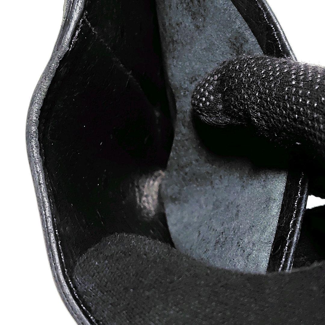 希少　イルビゾンテ　折り財布　黒　革　がま口　オーストリッチ　型押し　金ボタン