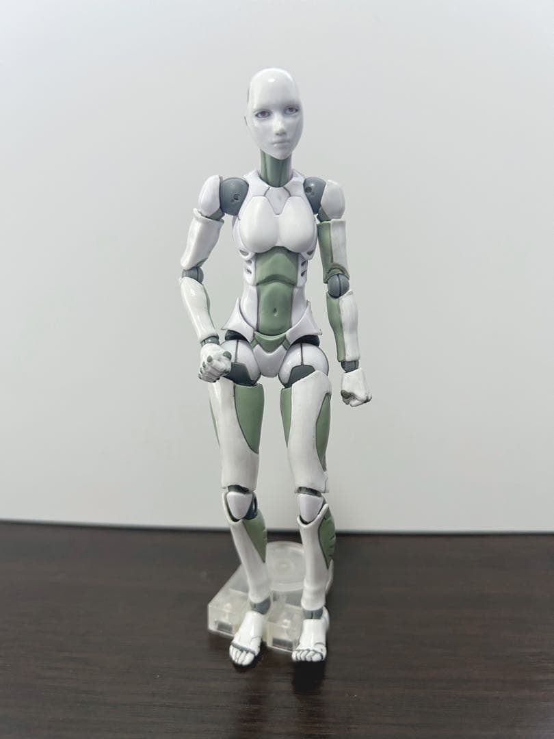 東亜重工合成人間 女性モデル