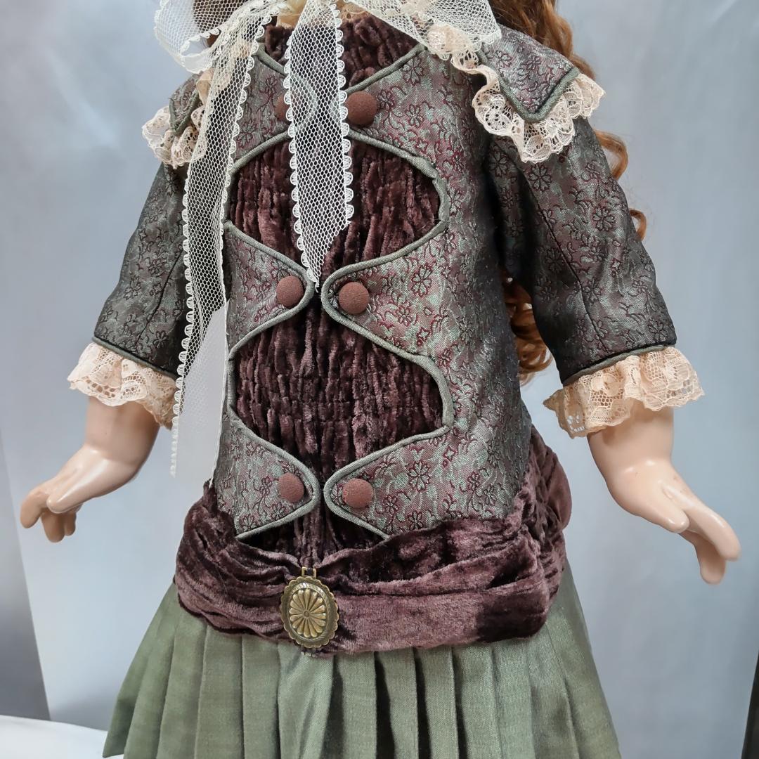 ベベフルール　アンティークドール　リプロ　作家　大きい人形