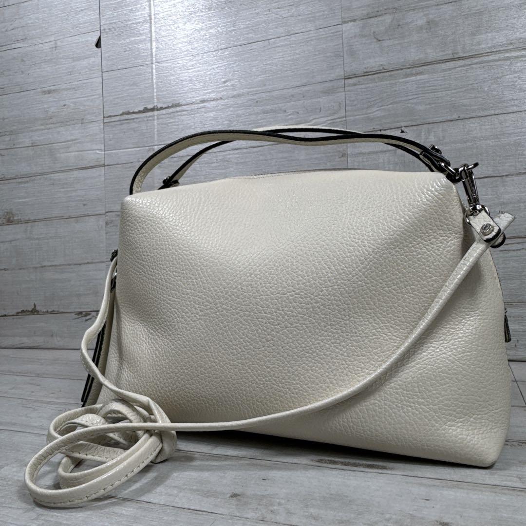 GIANNI CHIARINI アリファ M ショルダーバッグ ホワイト レザー