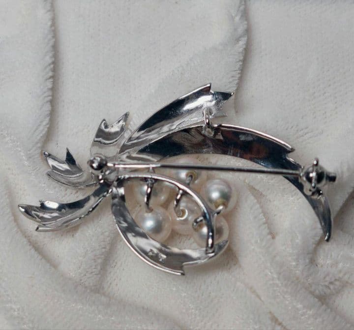 【美品 最高級!!】ミキモト ブローチ パール フォーマル 6珠 皇室御用達