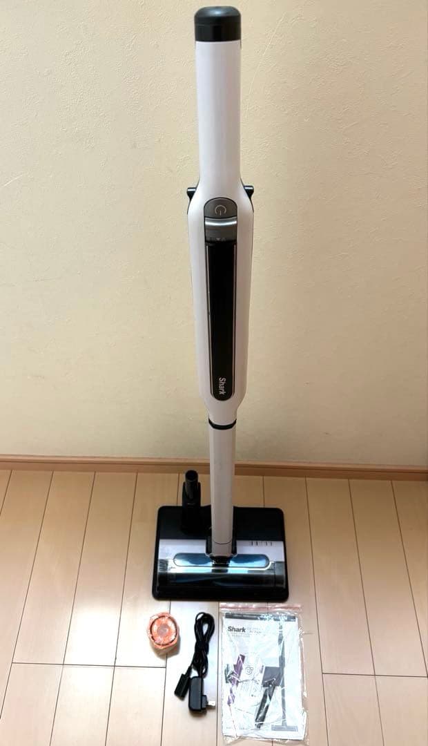 Shark コードレススティッククリーナー　CS300J