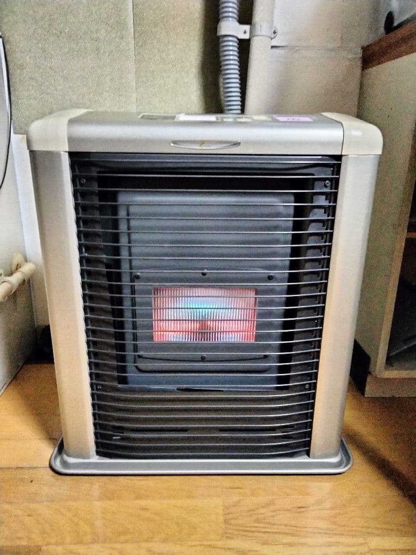 サンポットFF石油ストーブゼータス！品番「FFR‐563SX」2015年式中古品