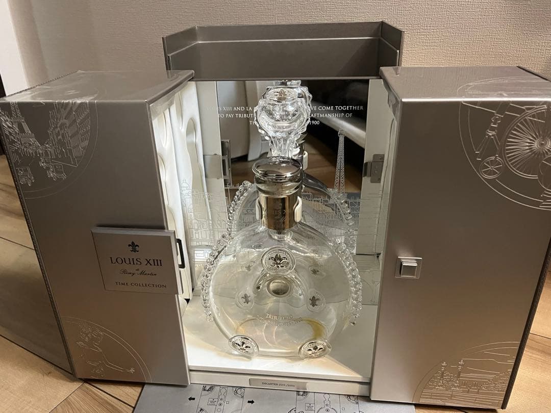 ルイ13世 空瓶 箱 メダル付 City of Lights 1900