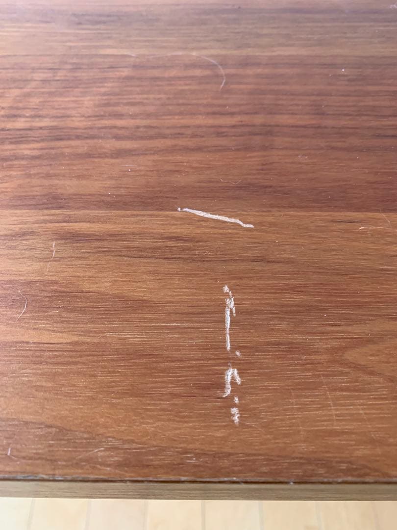 ボーコンセプト　ダイニングテーブル