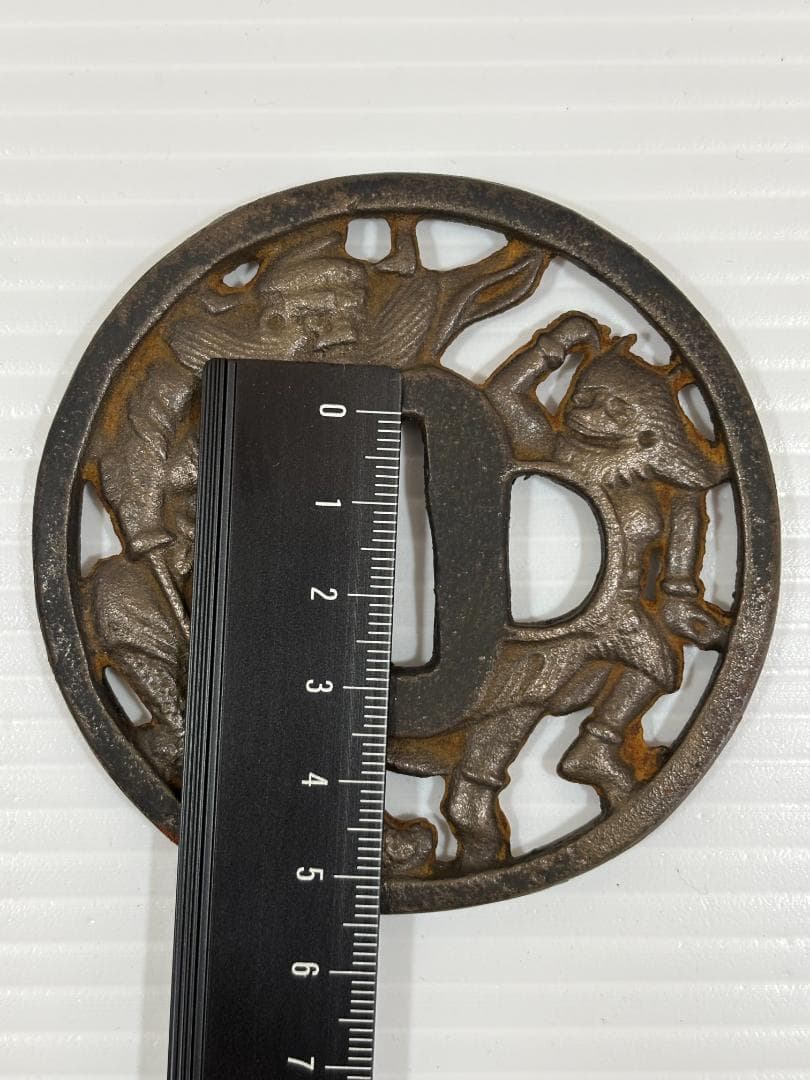 鍔(つば)　鉄製　日本刀　鬼退治　加納家次　明治時代　アンティーク