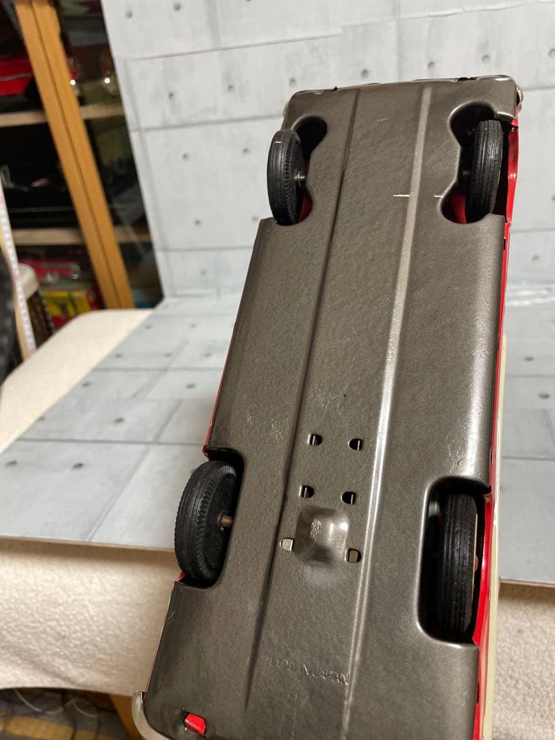 ブリキ自動車　フォード　エドセルワゴン27cm×11cm