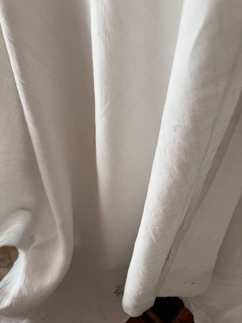 フランスアンティークஐ⋆*ホワイトリネンの素敵な刺繍クロスஐ⋆*