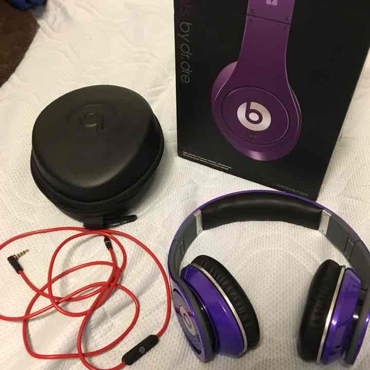 ビーツ 密閉型ヘッドホン