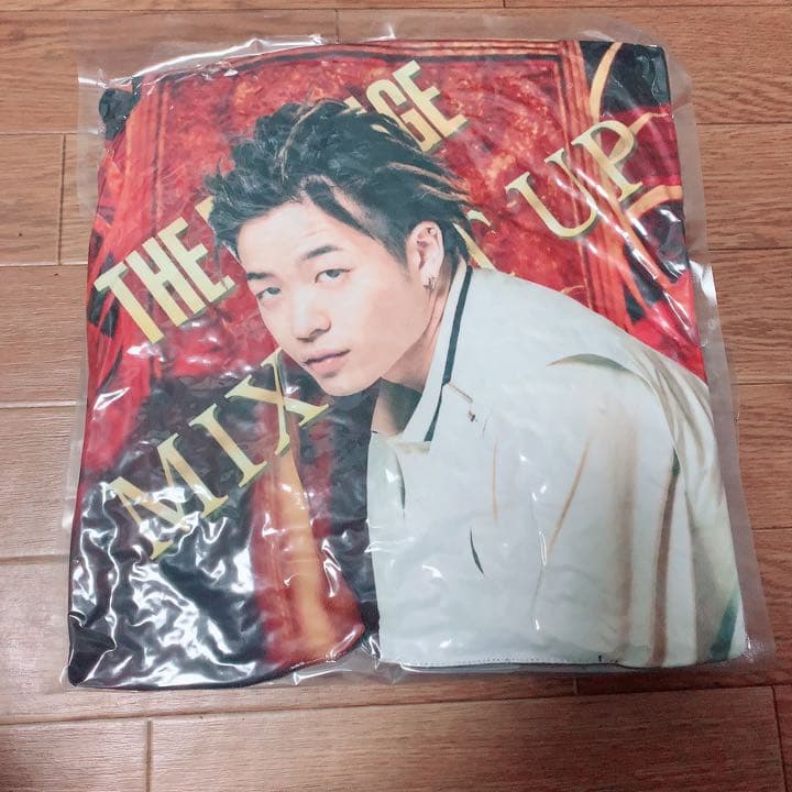 山本彰吾 スクエアクッション