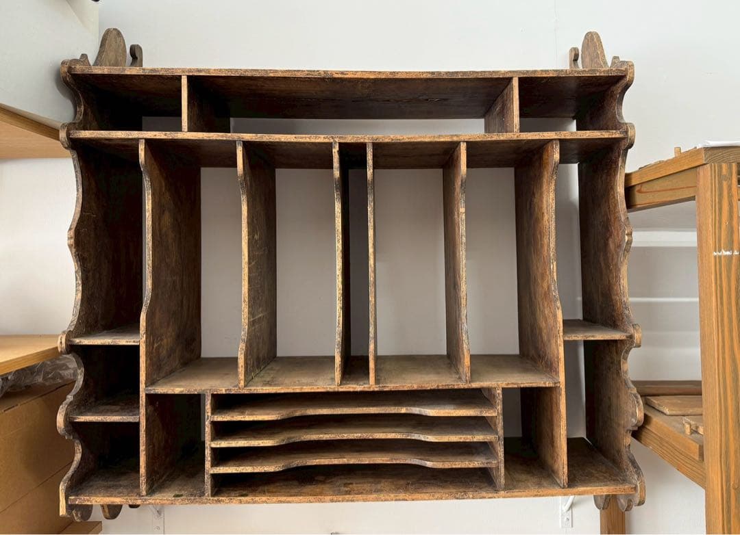 アンティーク木製オープンシェルフ