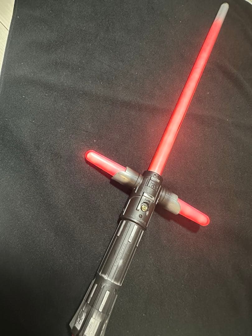 ※最終価格　スター・ウォーズ　フォースFXライトセーバー　カイロ・レン ハズブロ