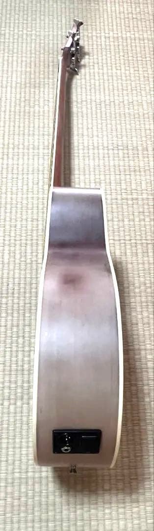 アコースティックベース　URIEL